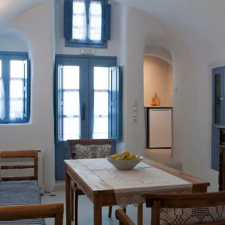 Olyra Traditional Cave Houses Pyrgos Kallistis Exterior photo