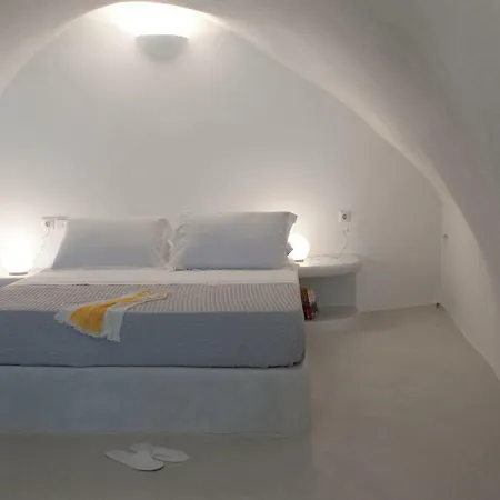 Olyra Traditional Cave Houses Pyrgos Kallistis Exterior photo