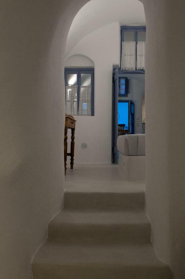 Olyra Traditional Cave Pyrgos Kallistis