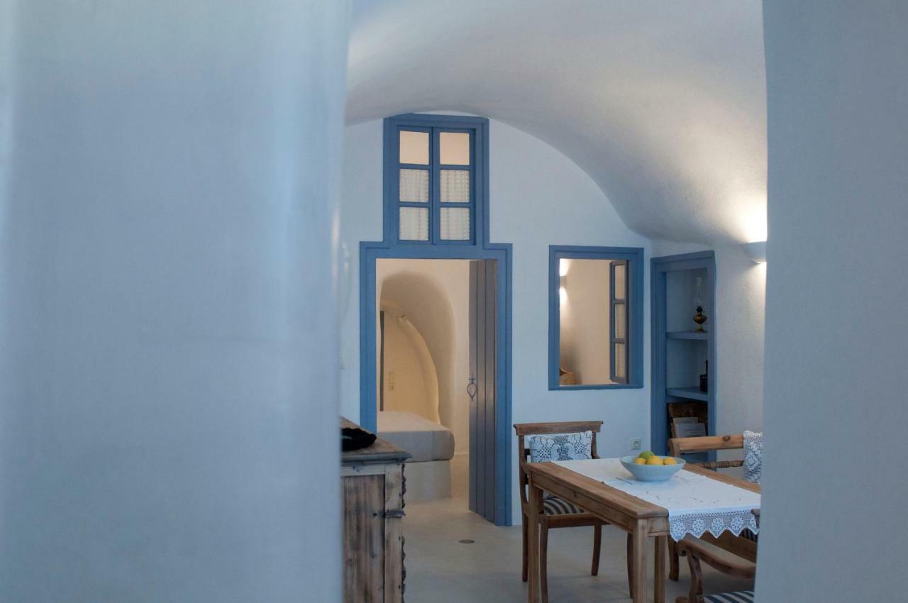 Olyra Traditional Cave