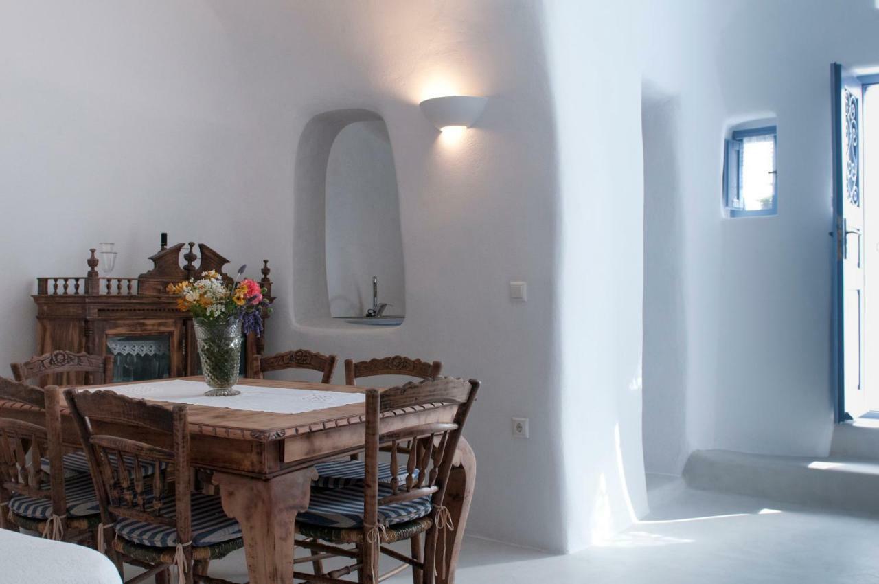 Olyra Traditional Cave *