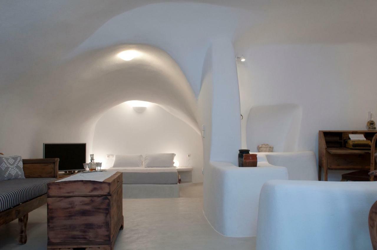 Olyra Traditional Cave *