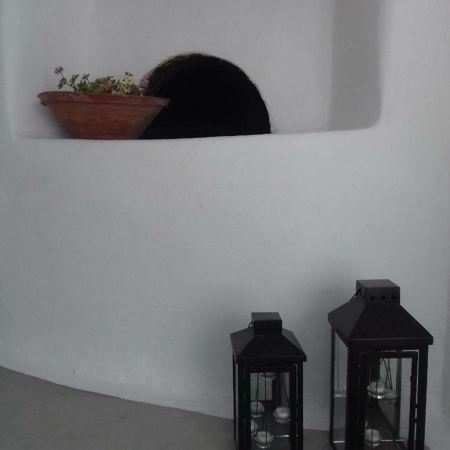 Olyra Traditional Cave