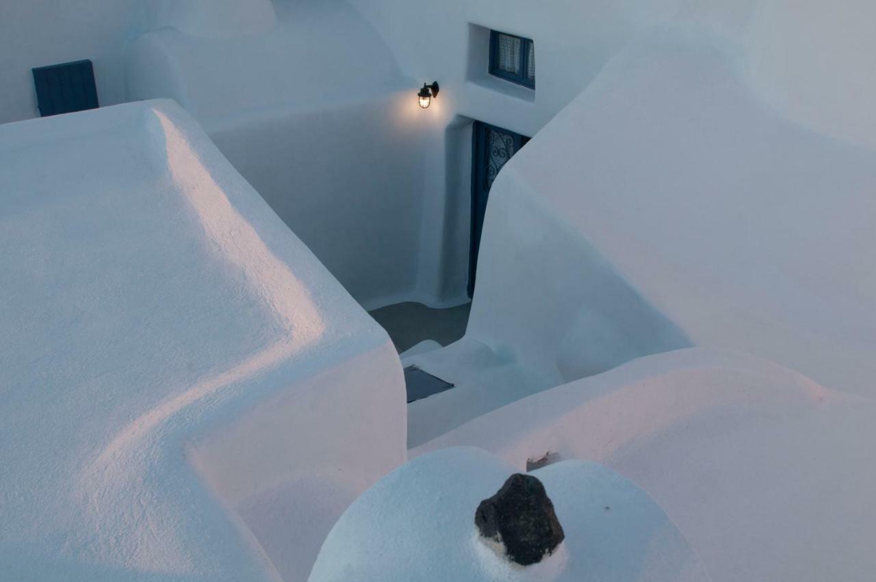 Olyra Traditional Cave Пиргос
