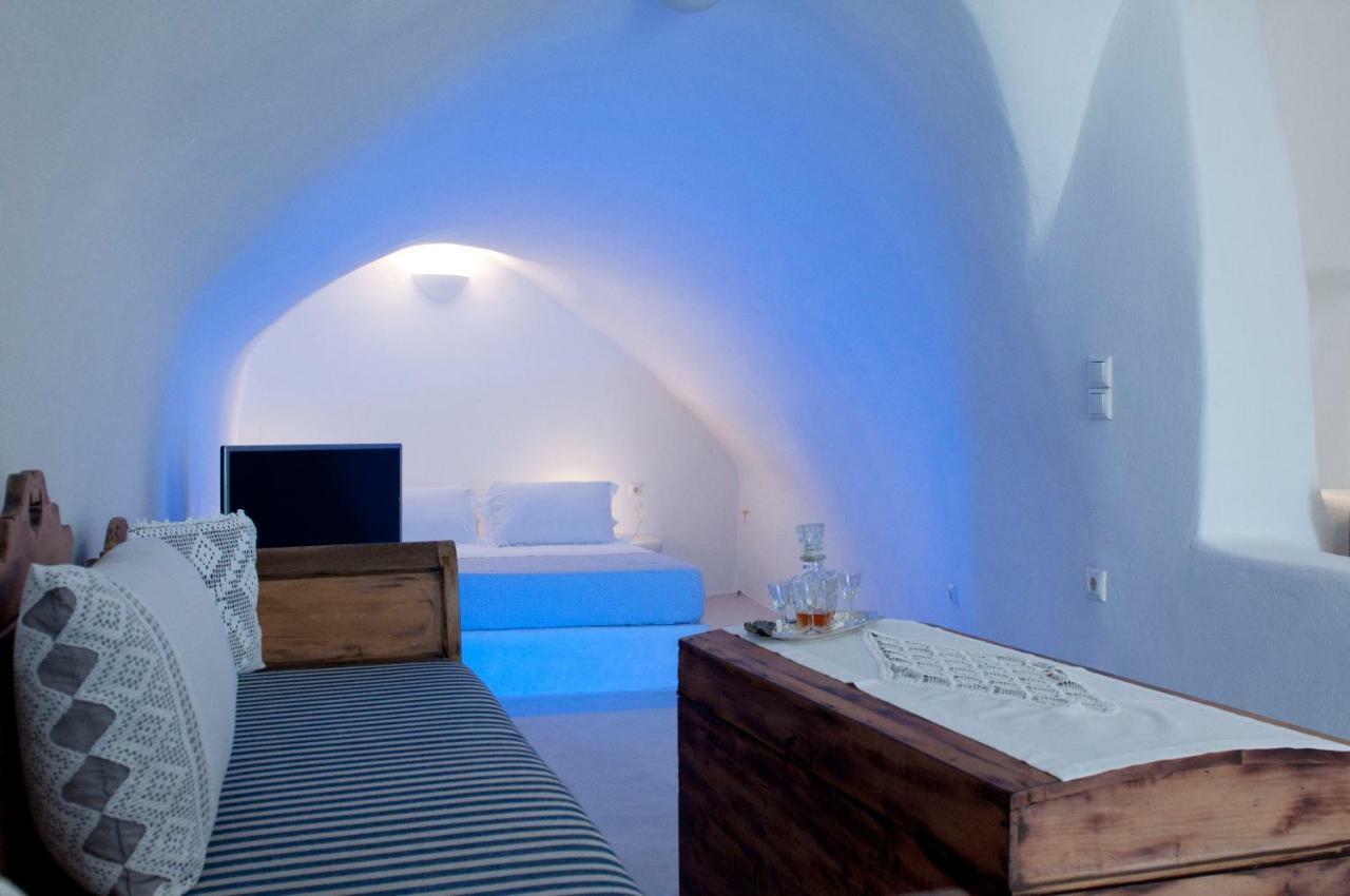 Olyra Traditional Cave Пиргос